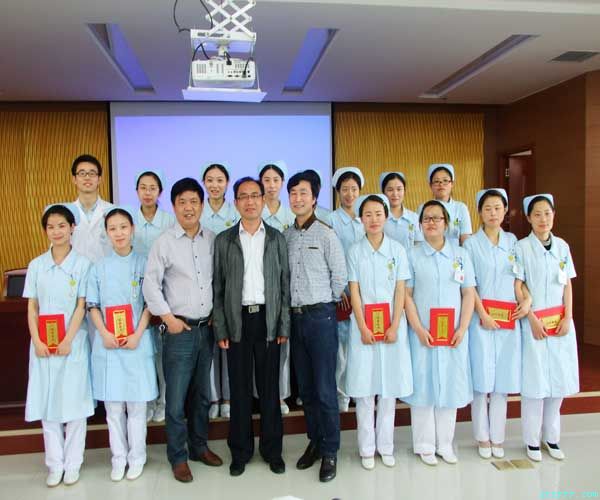 2015年枞阳县中医院护士节活动